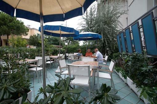 Hotel Dolores Cesena Bagian luar foto