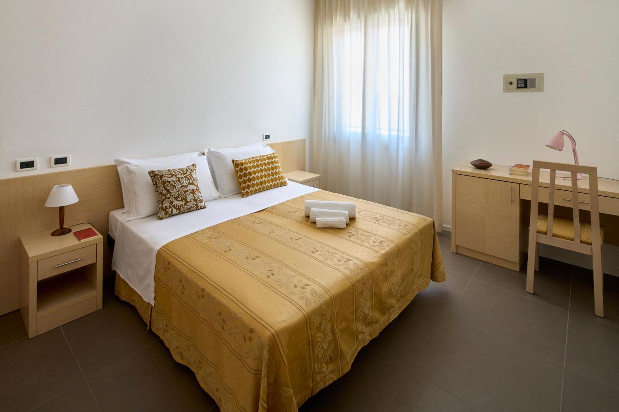 Hotel Dolores Cesena Bagian luar foto